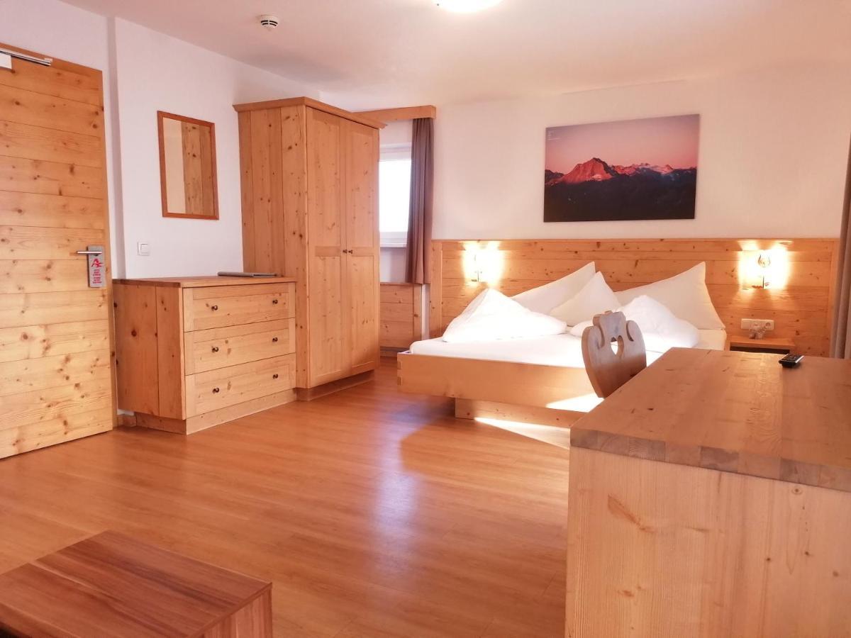 Adler Hotel-Pension Fulpmes Dış mekan fotoğraf