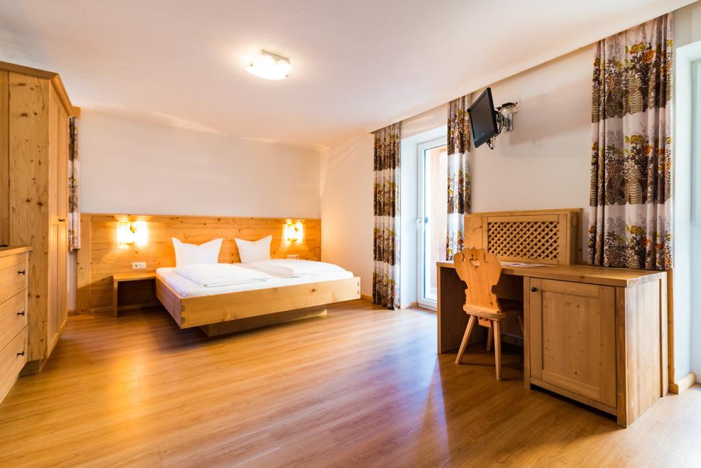 Adler Hotel-Pension Fulpmes Dış mekan fotoğraf